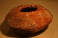 Tradición e innovación unidas en cerámica moldeada por el Mediterráneo.